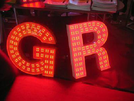 永春LED发光字常见的安装误区。